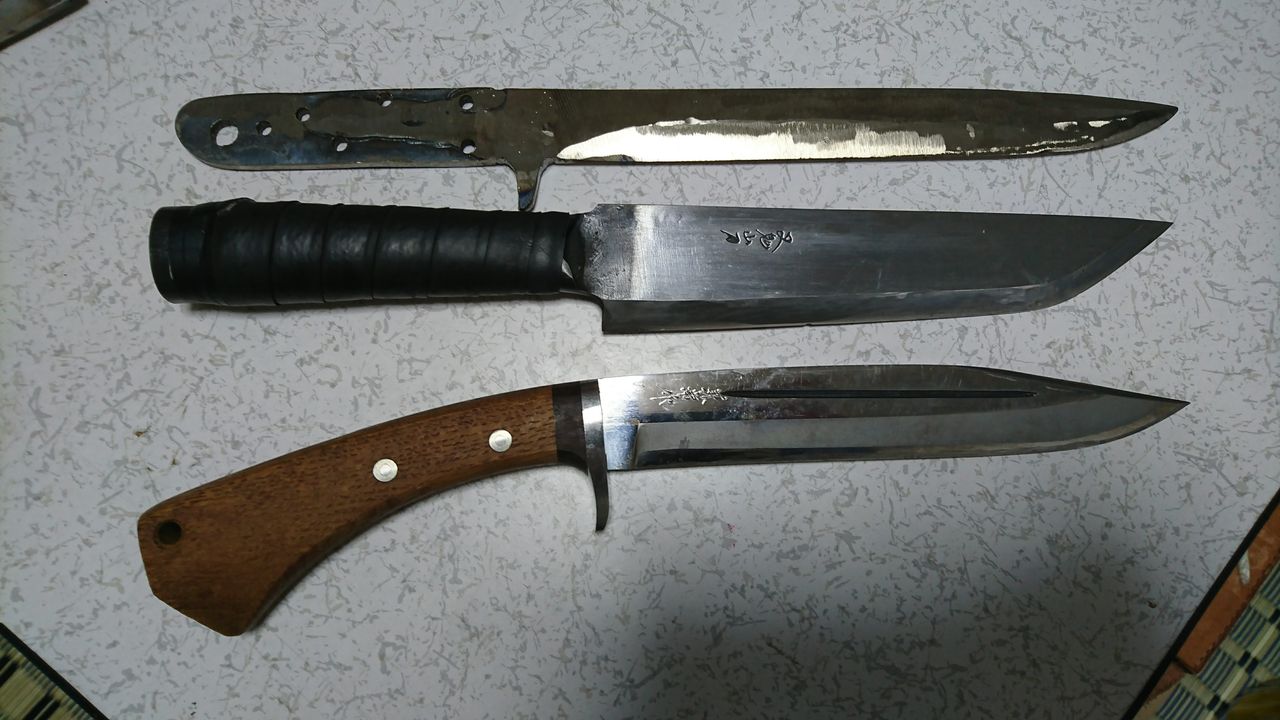 8寸の刃物たちとの比較