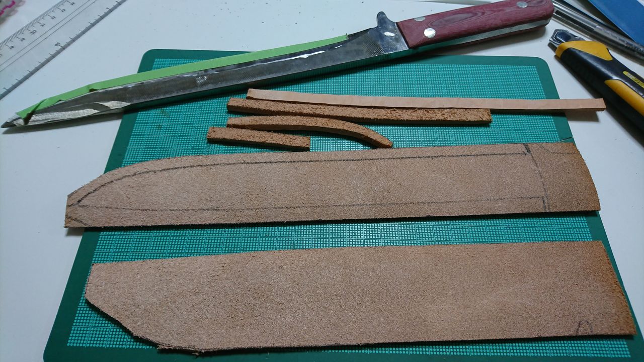 革の切り出し